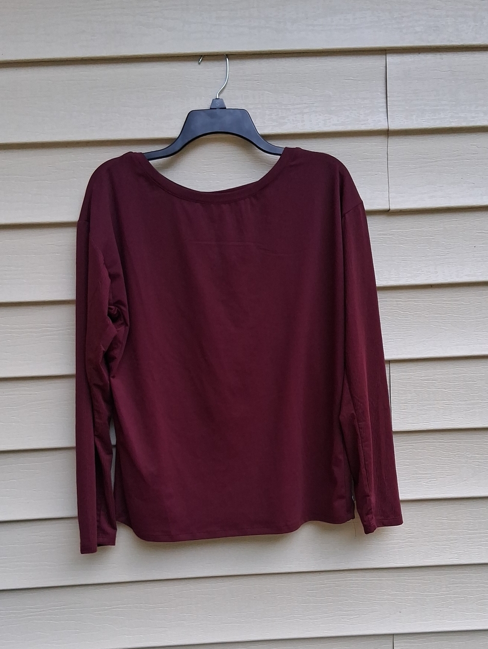 Fabletics Long Sleeve Scoop Neck Top in Burgundy